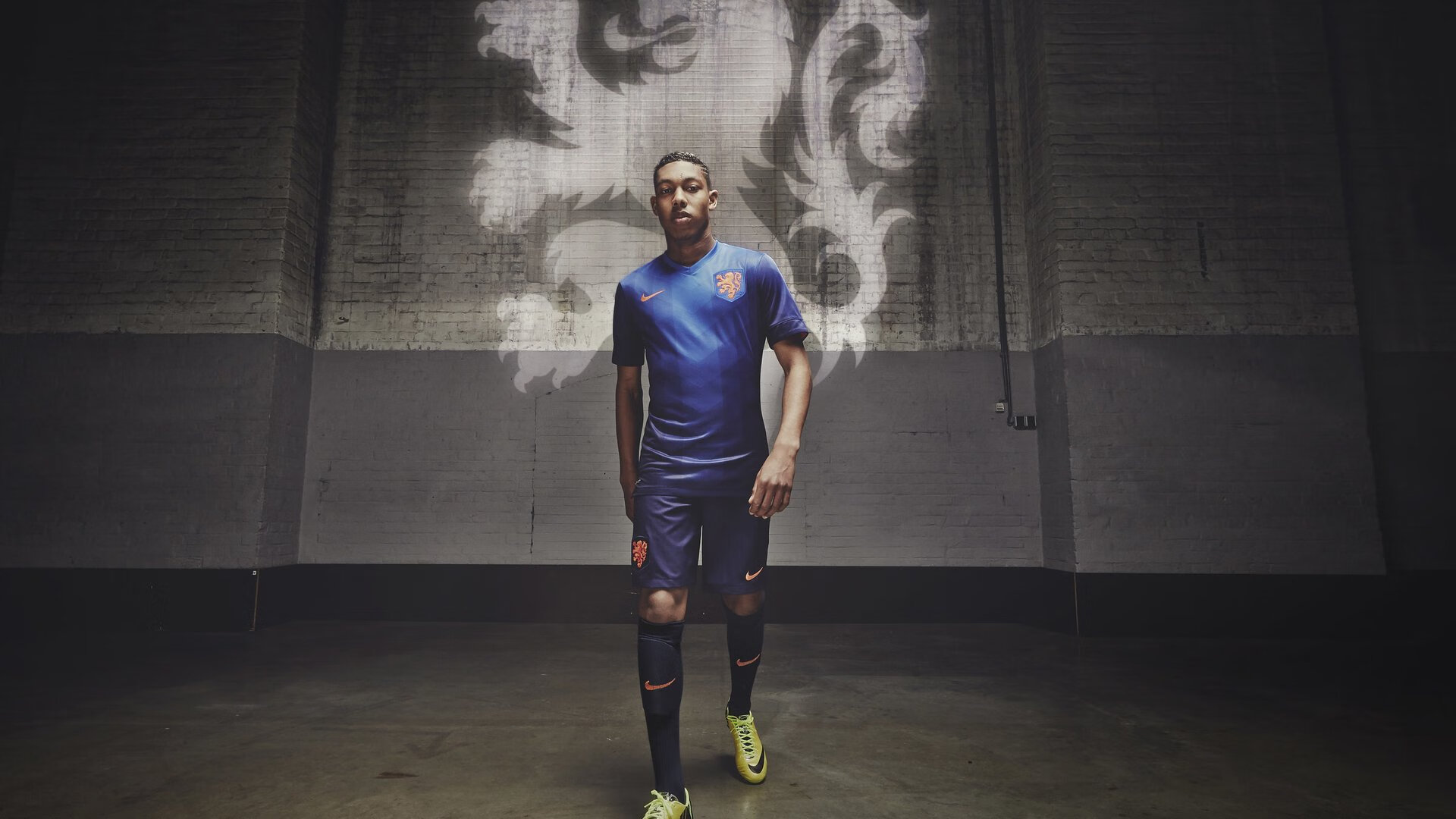 爱游戏网址登录-线上足球文化社区活跃度持续提升，推动体育文化广泛普及，足球 社区